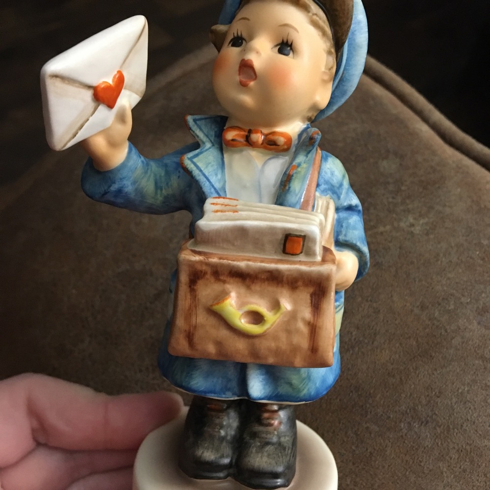 Excellent condition Hummel “Postman” - Picture 1 of 4